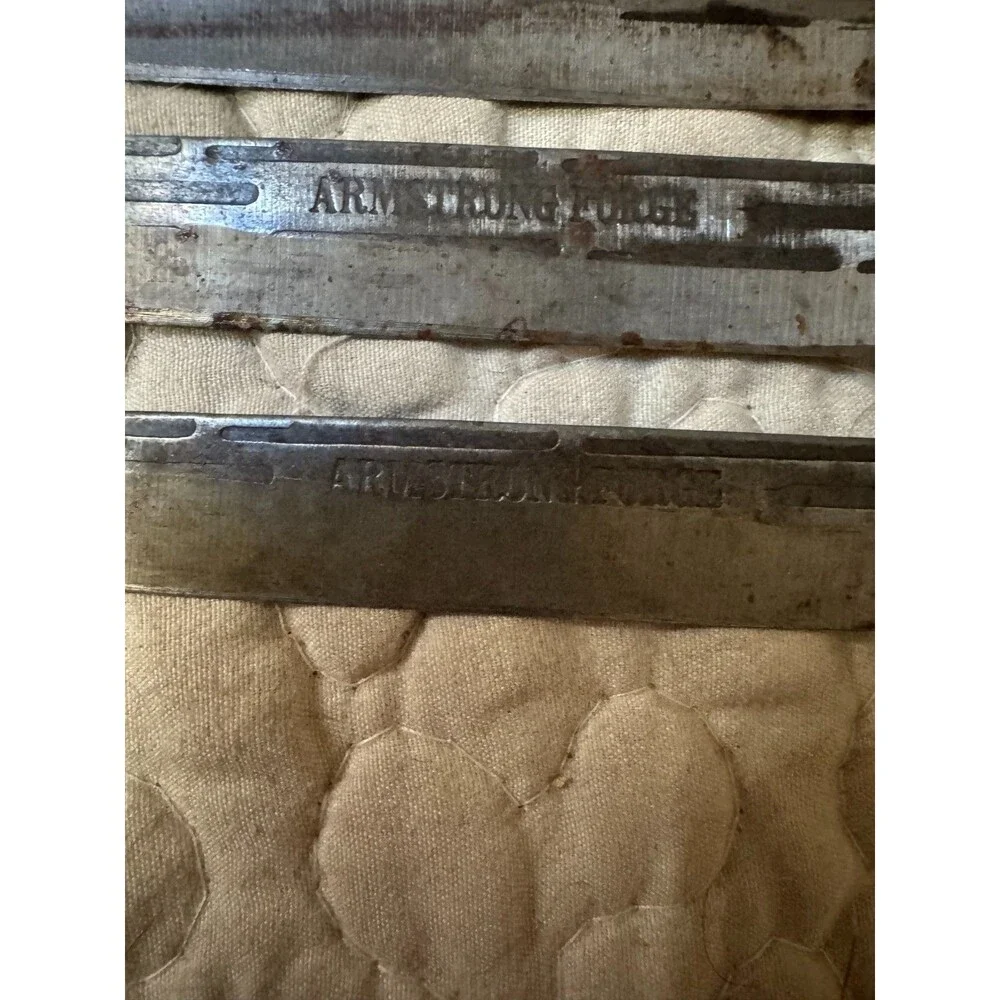 Vintage Armstrong Forge Steak Knives Set of 4 Wood Handles Colonial Minuteman US